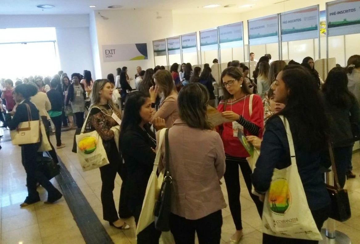 Público circulando pelo Conbran